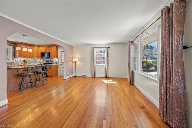 1633 Pembroke Avenue, Winston-salem, NC 27103