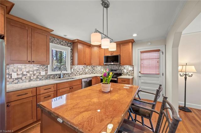 1633 Pembroke Avenue, Winston-salem, NC 27103