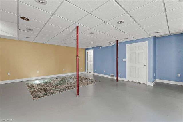 1633 Pembroke Avenue, Winston-salem, NC 27103