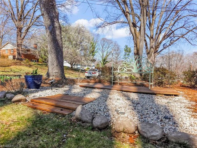 1633 Pembroke Avenue, Winston-salem, NC 27103