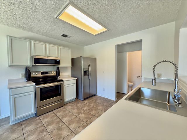 7817 Marble Ridge DR, Austin, TX 78747