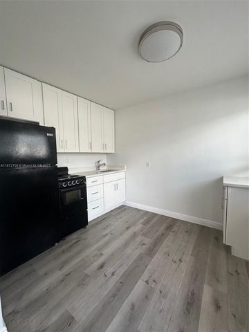 116 SE 9th Ct, Hallandale Beach, FL 33009