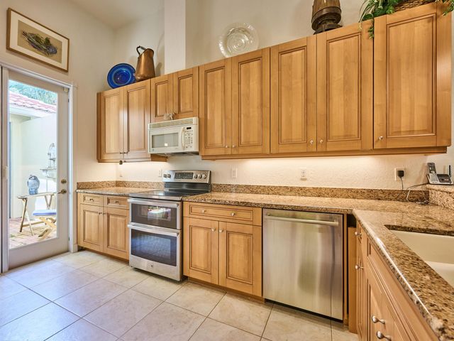 6955 Fabiano Circle, Boynton Beach, FL 33437