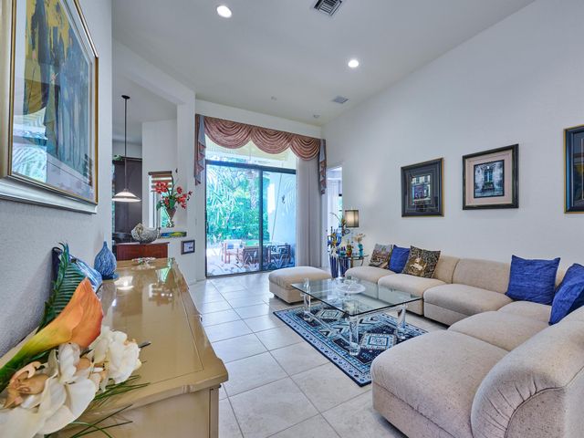6955 Fabiano Circle, Boynton Beach, FL 33437
