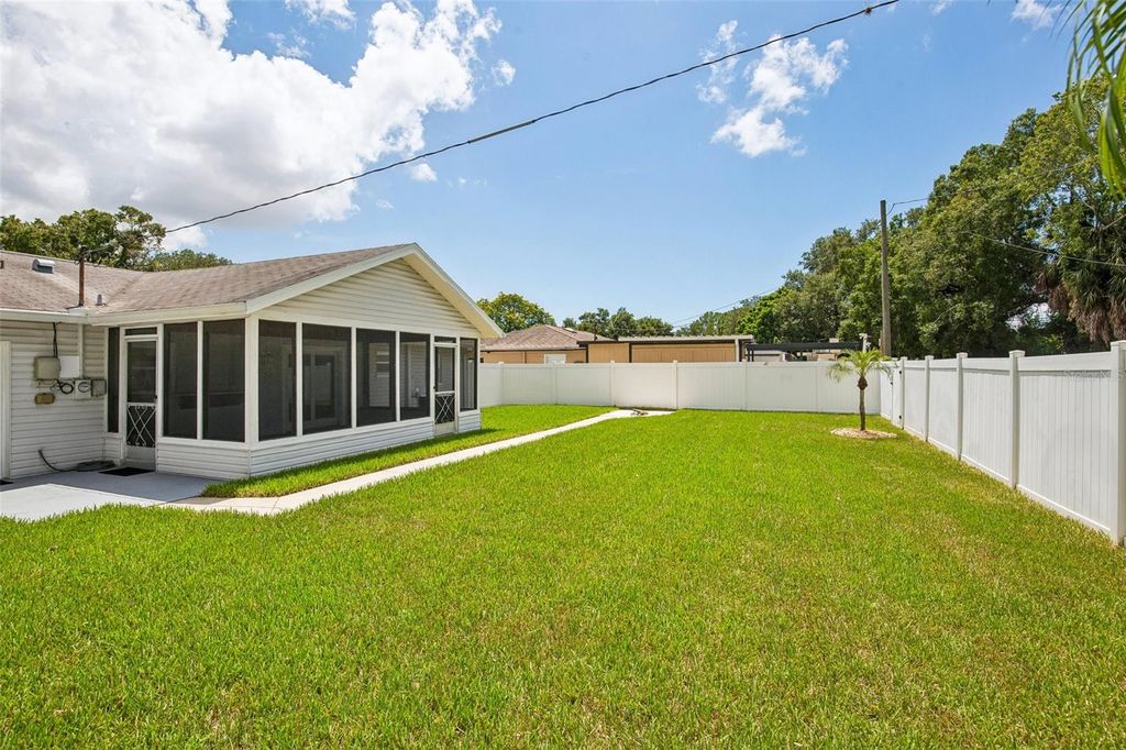 Image 27 of property listing at 6424 ELDORADO DRIVE, Tampa, FL 33615