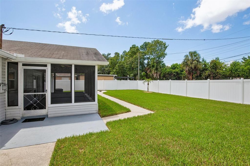 Image 28 of property listing at 6424 ELDORADO DRIVE, Tampa, FL 33615