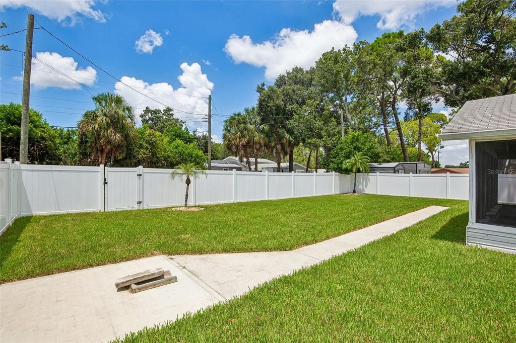 Image 29 of property listing at 6424 ELDORADO DRIVE, Tampa, FL 33615