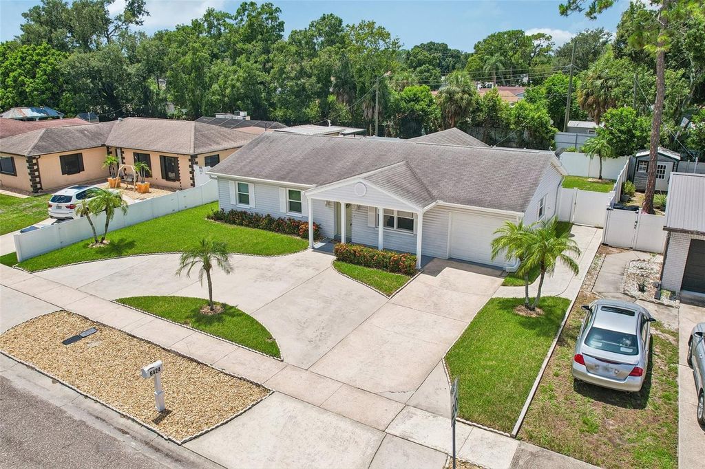 Image 32 of property listing at 6424 ELDORADO DRIVE, Tampa, FL 33615
