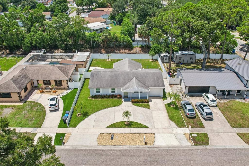 Image 33 of property listing at 6424 ELDORADO DRIVE, Tampa, FL 33615