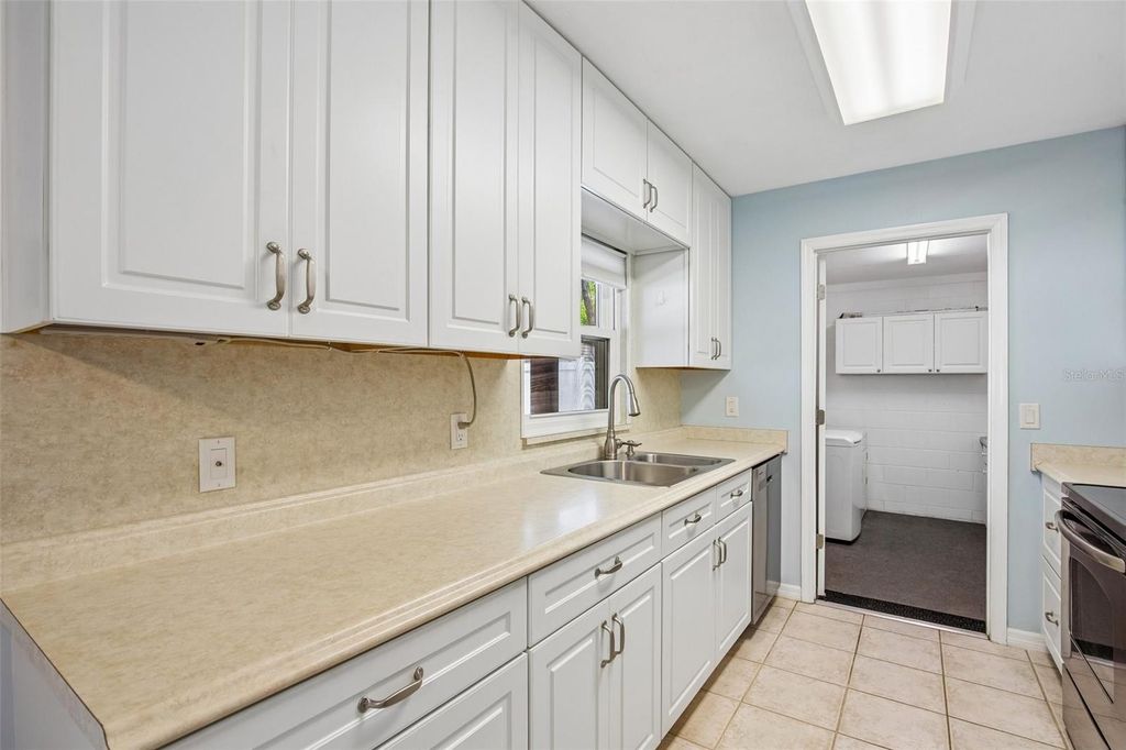 Image 7 of property listing at 6424 ELDORADO DRIVE, Tampa, FL 33615