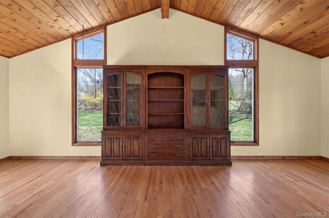 11 Kent Road, Airmont, NY 10952