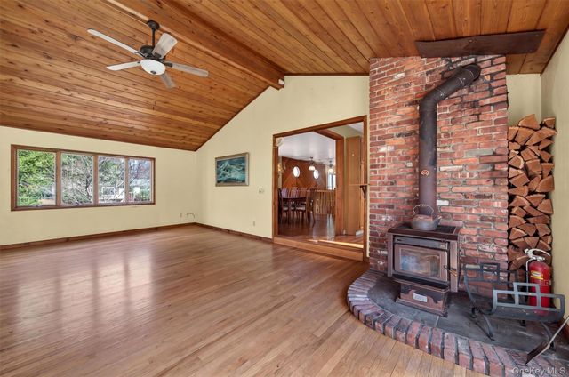 11 Kent Road, Airmont, NY 10952