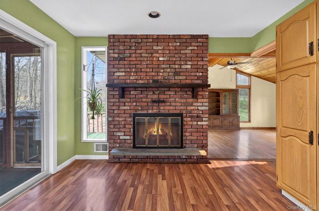 11 Kent Road, Airmont, NY 10952