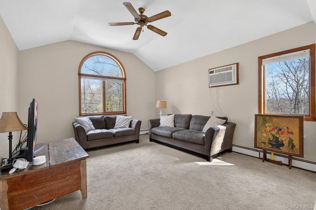 11 Kent Road, Airmont, NY 10952