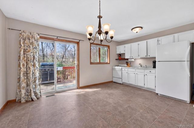 11 Kent Road, Airmont, NY 10952