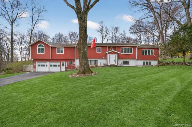 11 Kent Road, Airmont, NY 10952