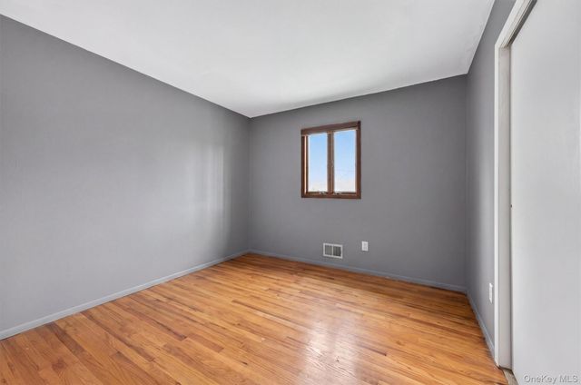 11 Kent Road, Airmont, NY 10952