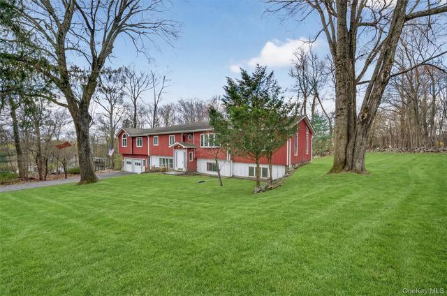 11 Kent Road, Airmont, NY 10952