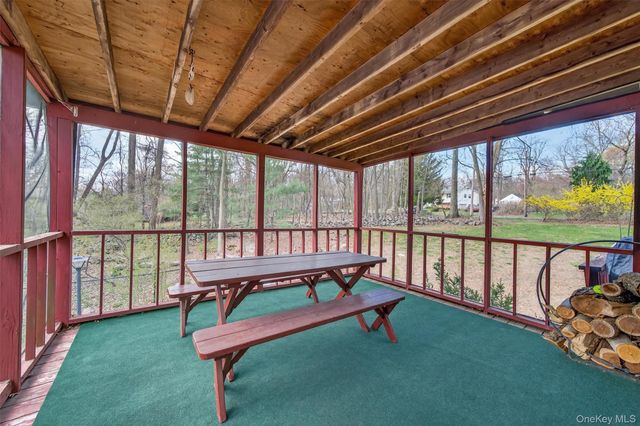 11 Kent Road, Airmont, NY 10952