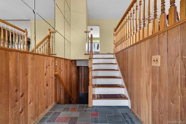 11 Kent Road, Airmont, NY 10952