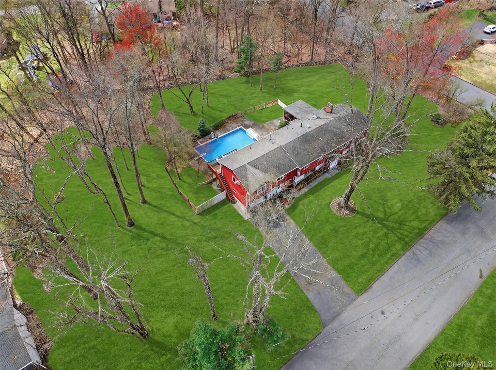 11 Kent Road, Airmont, NY 10952