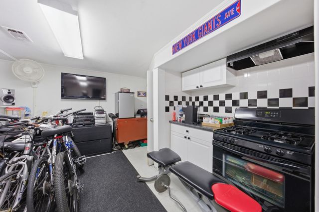 141 KENNEDY BLVD, Bayonne, NJ 07002