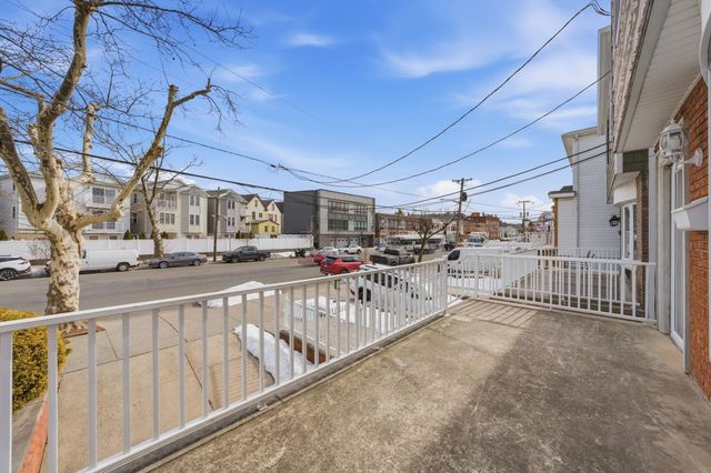 141 KENNEDY BLVD, Bayonne, NJ 07002