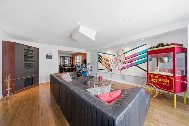 141 KENNEDY BLVD, Bayonne, NJ 07002