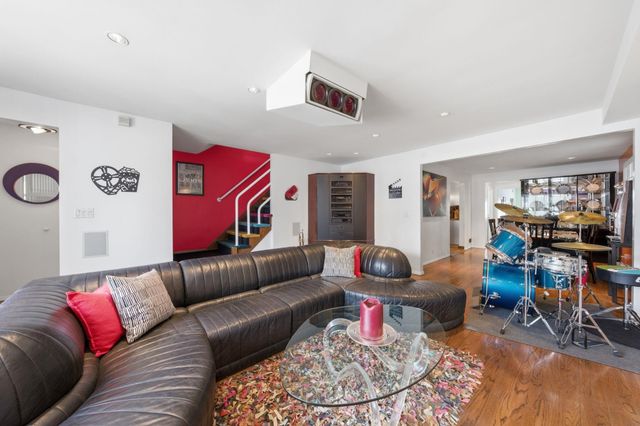 141 KENNEDY BLVD, Bayonne, NJ 07002