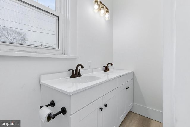 701 NEW HOLLAND AVE, Lancaster, PA 17602