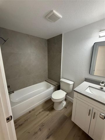 133 SABAL COURT B, Oldsmar, FL 34677