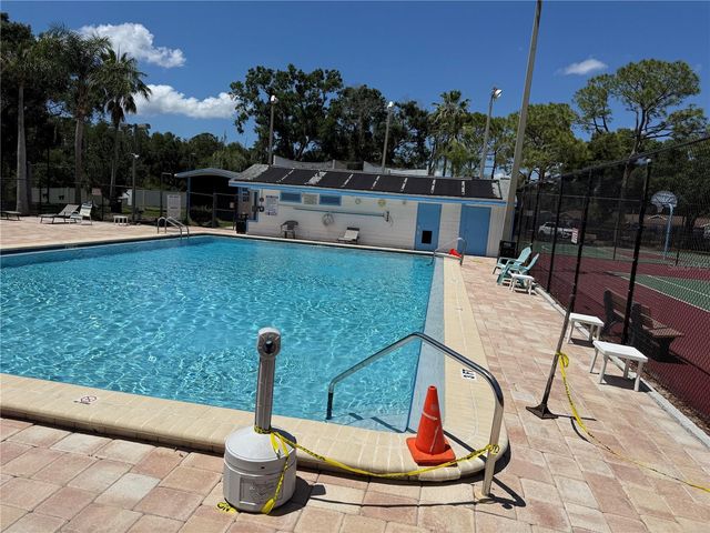 133 SABAL COURT B, Oldsmar, FL 34677