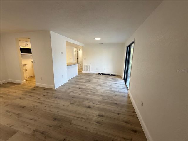 133 SABAL COURT B, Oldsmar, FL 34677