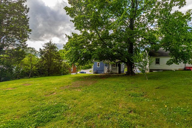 135 Lyons Drive, Frankfort, KY 40601