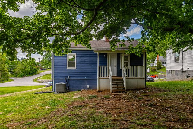 135 Lyons Drive, Frankfort, KY 40601