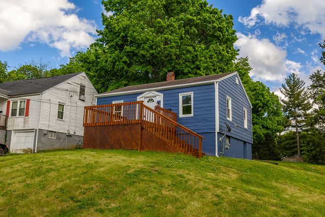 135 Lyons Drive, Frankfort, KY 40601