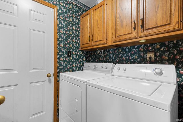 910 Foxbriar Lane, Goshen, IN 46526