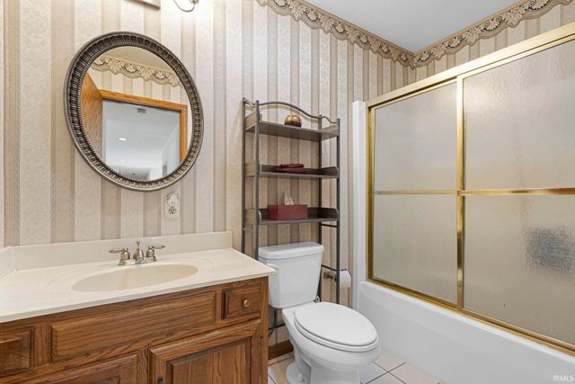 910 Foxbriar Lane, Goshen, IN 46526