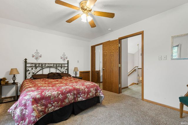 910 Foxbriar Lane, Goshen, IN 46526