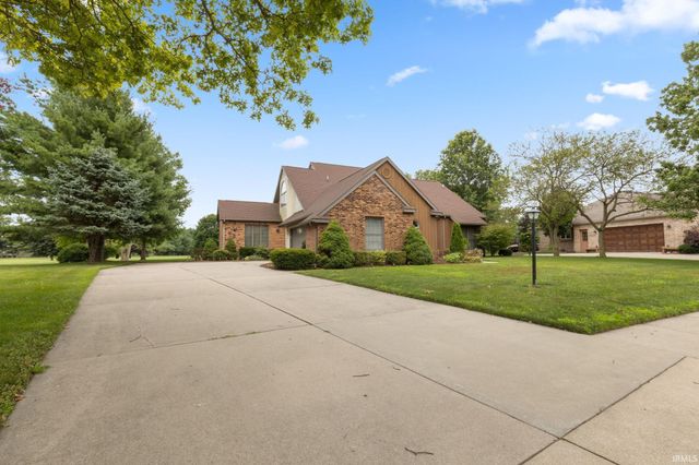 910 Foxbriar Lane, Goshen, IN 46526