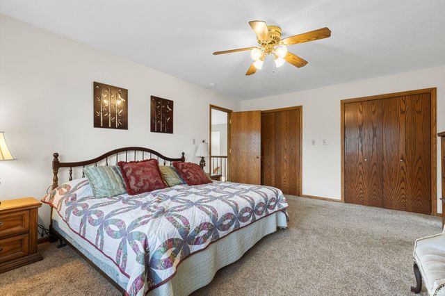 910 Foxbriar Lane, Goshen, IN 46526