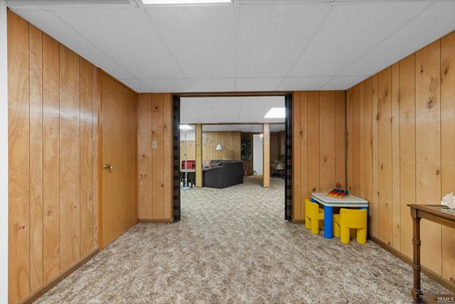910 Foxbriar Lane, Goshen, IN 46526