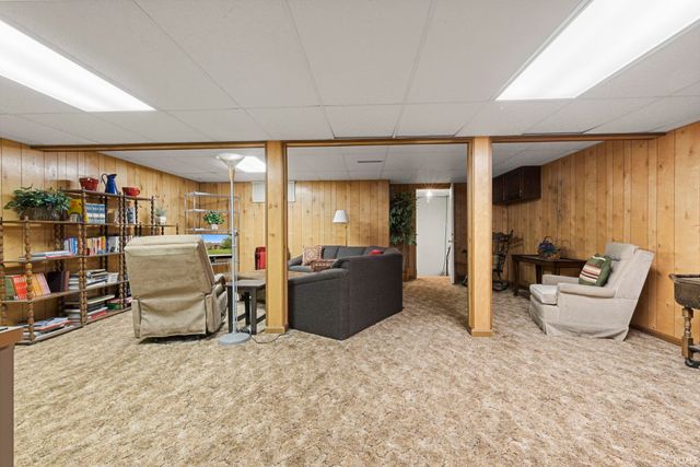910 Foxbriar Lane, Goshen, IN 46526