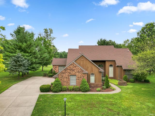 910 Foxbriar Lane, Goshen, IN 46526
