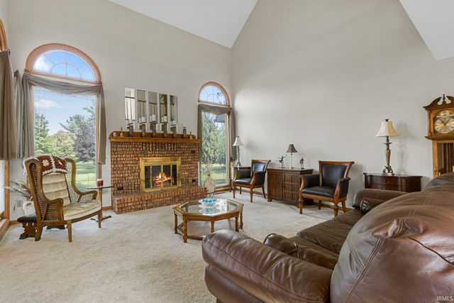 910 Foxbriar Lane, Goshen, IN 46526