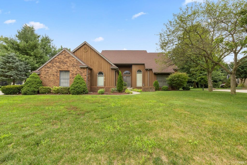 910 Foxbriar Lane, Goshen, IN 46526