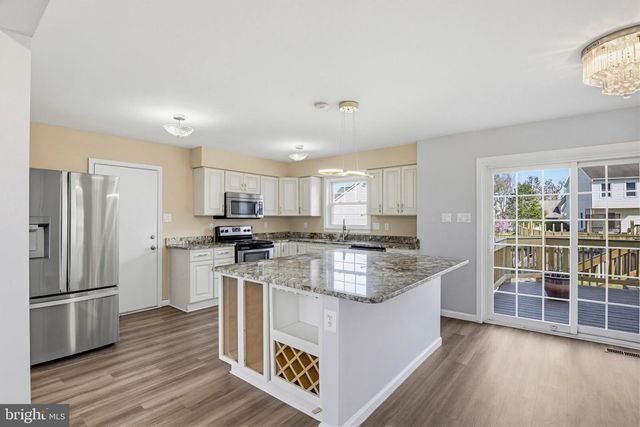 15123 PHILIP LEE RD, Chantilly, VA 20151