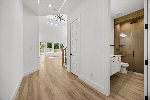 1000 N Bagley Street, Dallas, TX 75211