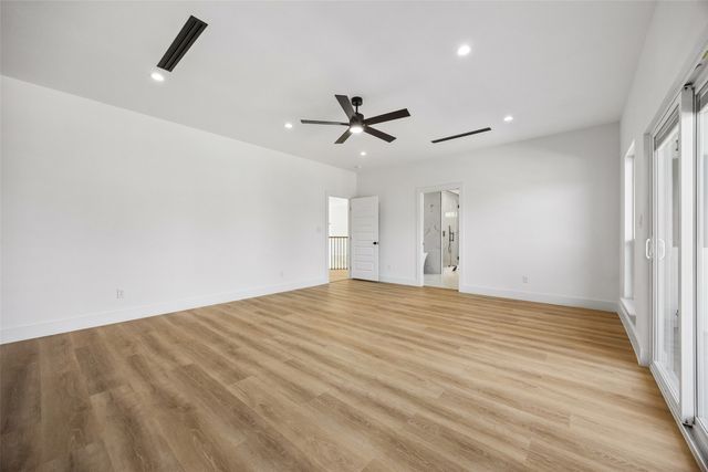 1000 N Bagley Street, Dallas, TX 75211