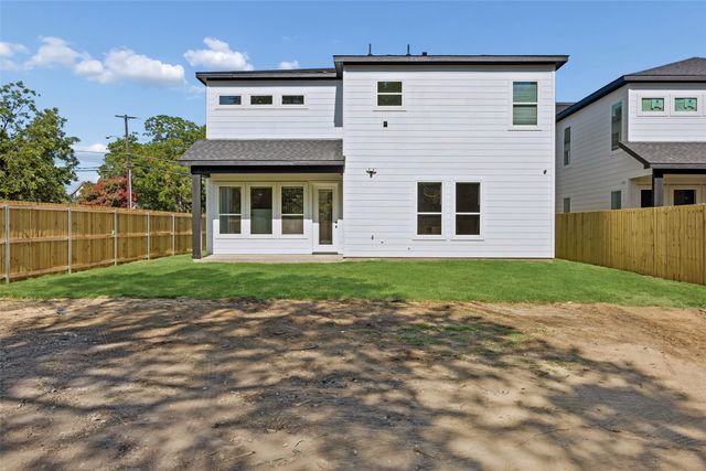 1000 N Bagley Street, Dallas, TX 75211
